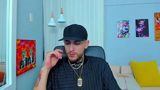 Snapshot of Drako_Lamar chatting on 01.20.25 Drako Lamar online show from 01.20.25