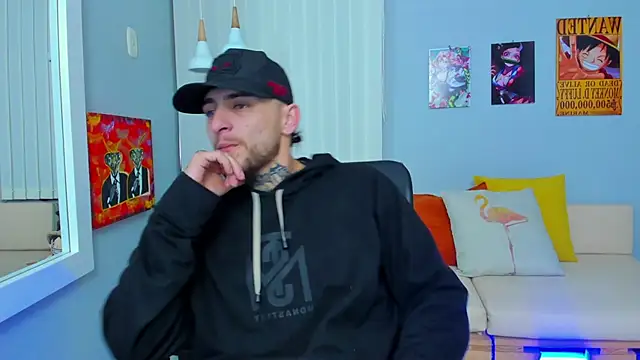 Snapshot of Drako_Lamar chatting on 02.14.25 Drako Lamar online show from 02.14.25