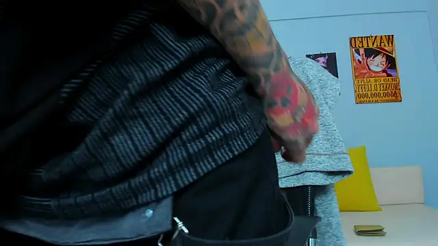 Snapshot of Drako_Lamar chatting on 02.18.25 Drako Lamar online show from 02.18.25