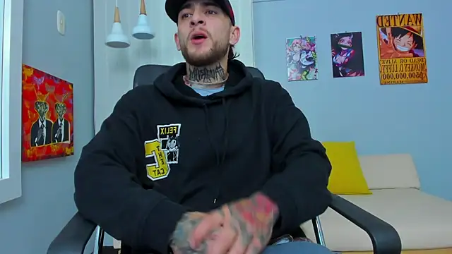 Snapshot of Drako_Lamar chatting on 02.19.25 Drako Lamar online show from 02.19.25