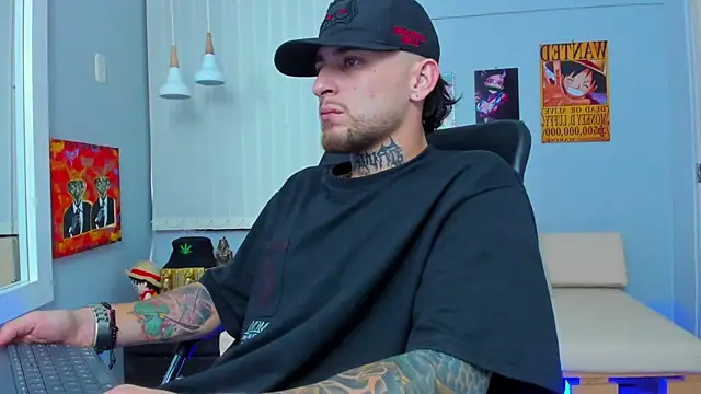 Snapshot of Drako_Lamar chatting on 02.21.25 Drako Lamar online show from 02.21.25