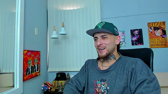 Snapshot of Drako_Lamar chatting on 02.24.25 Drako Lamar online show from 02.24.25