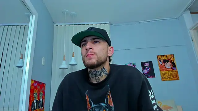 Snapshot of Drako_Lamar chatting on 03.18.25 Drako Lamar online show from 03.18.25