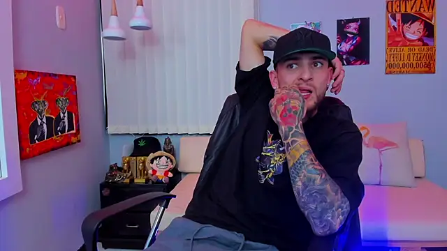 Snapshot of Drako_Lamar chatting on 03.18.25 Drako Lamar online show from 03.18.25