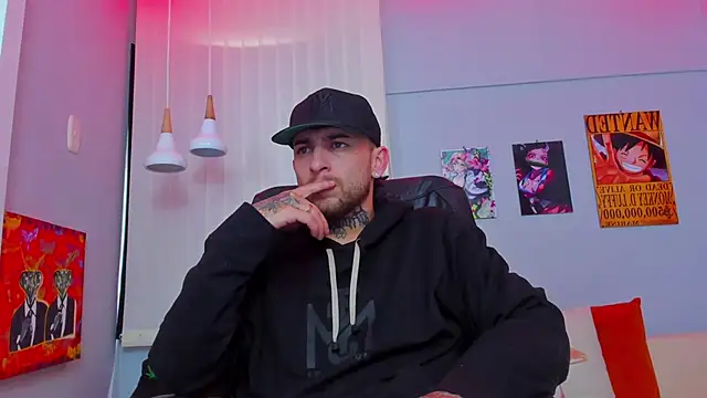 Snapshot of Drako_Lamar chatting on 03.22.25 Drako Lamar online show from 03.22.25