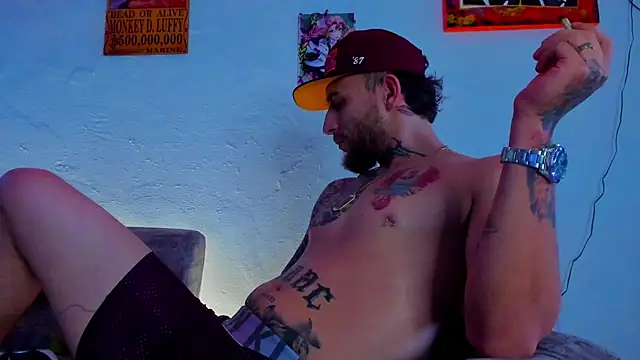 Snapshot of Drako_Lamar chatting on 09.18.25 Drako Lamar online show from 09.18.25