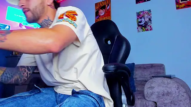 Snapshot of Drako_Lamar chatting on 10.01.25 Drako Lamar online show from 10.01.25