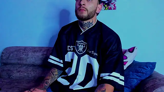 Snapshot of Drako_Lamar chatting on 10.07.25 Drako Lamar online show from 10.07.25