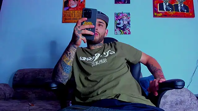 Snapshot of Drako_Lamar chatting on 10.10.25 Drako Lamar online show from 10.10.25