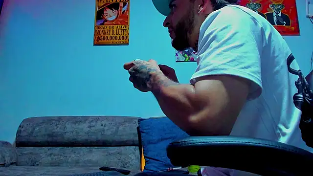 Snapshot of Drako_Lamar chatting on 10.14.25 Drako Lamar online show from 10.14.25