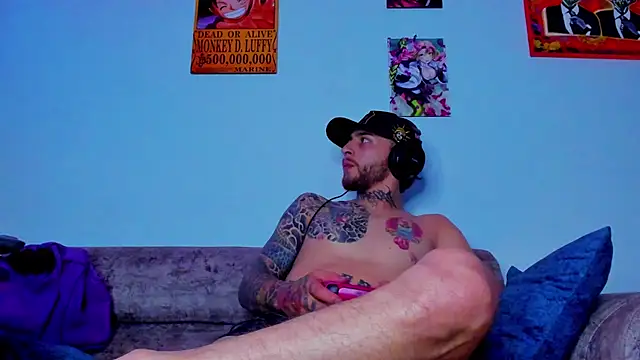 Snapshot of Drako_Lamar chatting on 10.16.25 Drako Lamar online show from 10.16.25