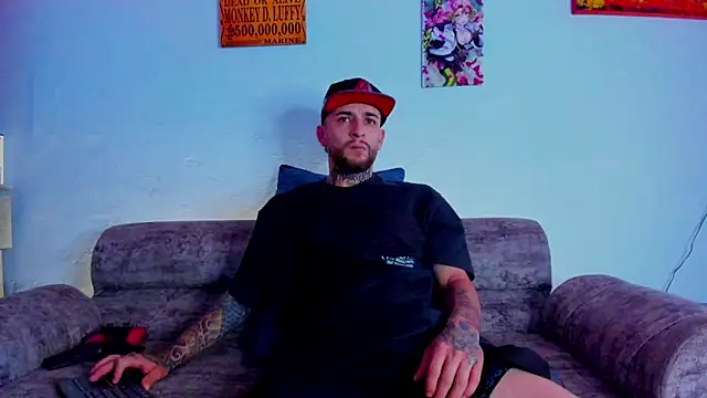 Snapshot of Drako_Lamar chatting on 10.28.25 Drako Lamar online show from 10.28.25