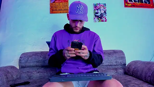 Snapshot of Drako_Lamar chatting on 11.04.25 Drako Lamar online show from 11.04.25