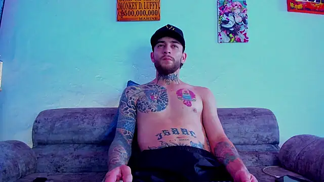 Snapshot of Drako_Lamar chatting on 11.18.25 Drako Lamar online show from 11.18.25