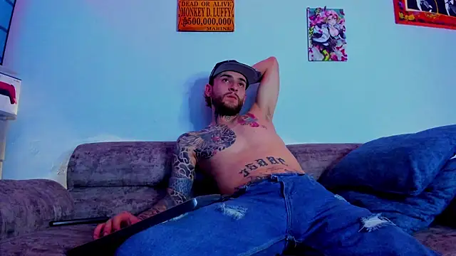 Snapshot of Drako_Lamar chatting on 11.22.25 Drako Lamar online show from 11.22.25