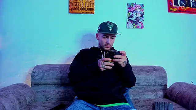 Snapshot of Drako_Lamar chatting on 12.02.25 Drako Lamar online show from 12.02.25