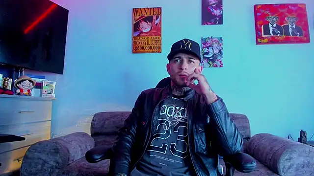 Snapshot of Drako_Lamar chatting on 12.15.25 Drako Lamar online show from 12.15.25