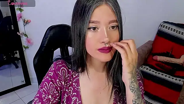 kat apple online show from 07.17.26
