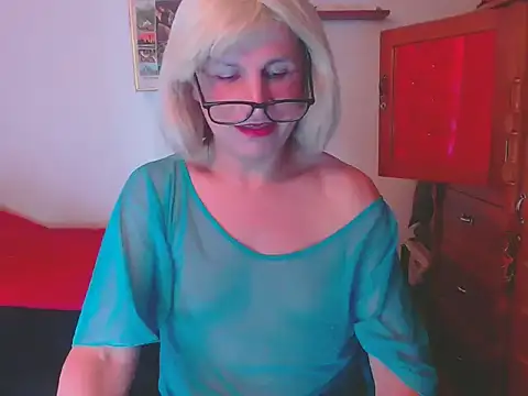 LorenJade online show from 12.05.25