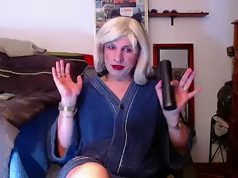 Snapshot of LorenJade chatting on 05.03.26 LorenJade online show from 05.03.26