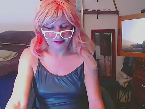 Snapshot of LorenJade chatting on 05.16.26 LorenJade online show from 05.16.26