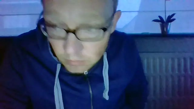 Snapshot of bertolini chatting on 05.17.26 bertolini online show from 05.17.26