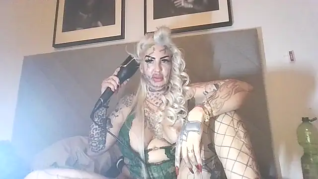 Jeanny Bln online show from 12.04.24