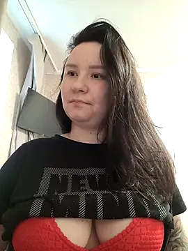 AlexaLexie online show from 12.03.25