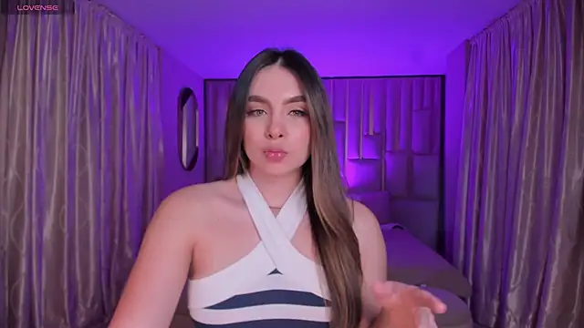 Snapshot of EloisaOlivero chatting on 11.01.25 EloisaOlivero online show from 11.01.25