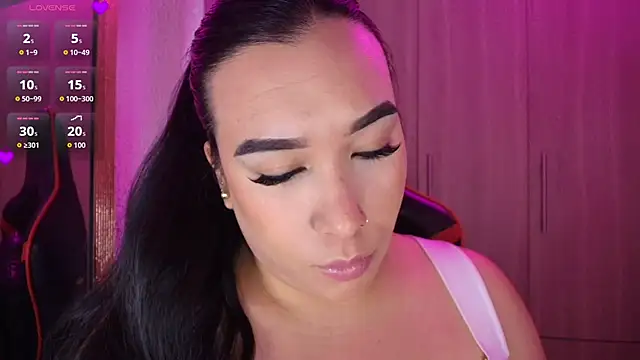 leahtemptation3 online show from 11.18.25