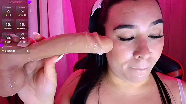 leahtemptation3 online show from 12.22.25