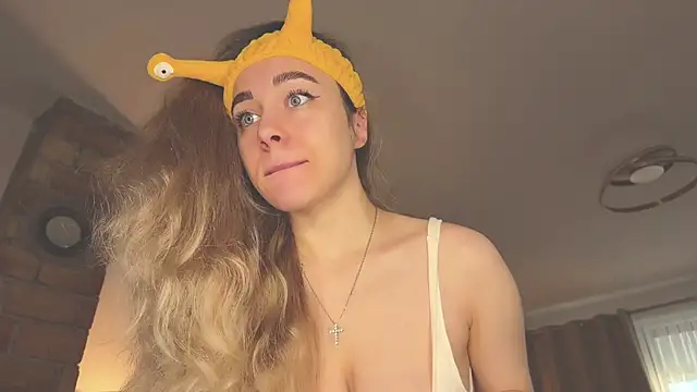 hotexclusive  online show from 12.03.24