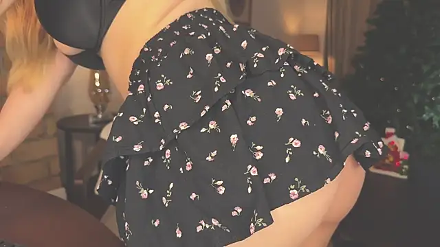 hotexclusive  online show from 12.17.24