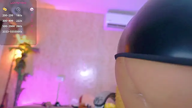 Snapshot of abbyhill27 chatting on 03.14.26 abbyhill27 online show from 03.14.26