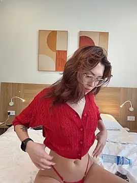 Evangeline Lawrence  online show from 04.02.26