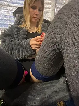 Snapshot of Anita-Smith chatting on 12.02.24 Anita-Smith online show from 12.02.24