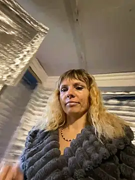 Snapshot of Anita-Smith chatting on 12.10.24 Anita-Smith online show from 12.10.24