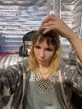 Snapshot of Anita-Smith chatting on 12.28.24 Anita-Smith online show from 12.28.24