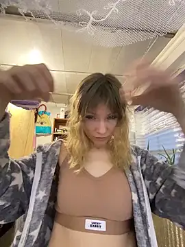 Snapshot of Anita-Smith chatting on 01.27.25 Anita-Smith online show from 01.27.25