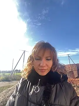 Snapshot of Anita-Smith chatting on 10.30.25 Anita-Smith online show from 10.30.25