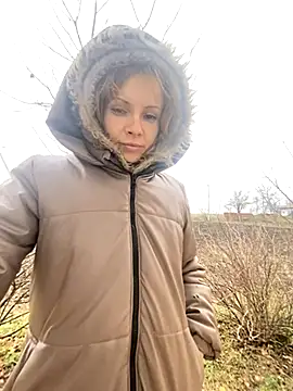 Snapshot of Anita-Smith chatting on 11.26.25 Anita-Smith online show from 11.26.25