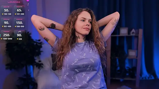 Snapshot of RayaNenlia chatting on 01.26.25 RayaNenlia online show from 01.26.25