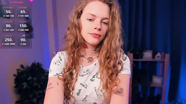 Snapshot of RayaNenlia chatting on 01.27.25 RayaNenlia online show from 01.27.25