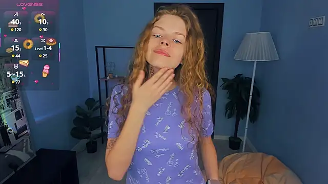 Snapshot of RayaNenlia chatting on 03.17.25 RayaNenlia online show from 03.17.25