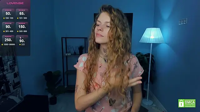 Snapshot of RayaNenlia chatting on 12.03.25 RayaNenlia online show from 12.03.25