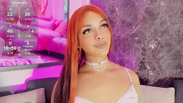 Emmaa Saenz  online show from 12.31.24