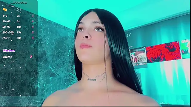 Emmaa Saenz  online show from 10.25.25