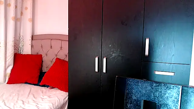 Snapshot of ZajiraShane chatting on 03.20.25 ZajiraShane online show from 03.20.25