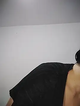 Snapshot of naughty_doll_horny chatting on 11.30.25 naughty doll horny online show from 11.30.25