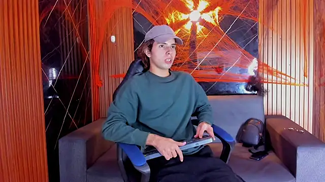 liam genner  online show from 11.01.25